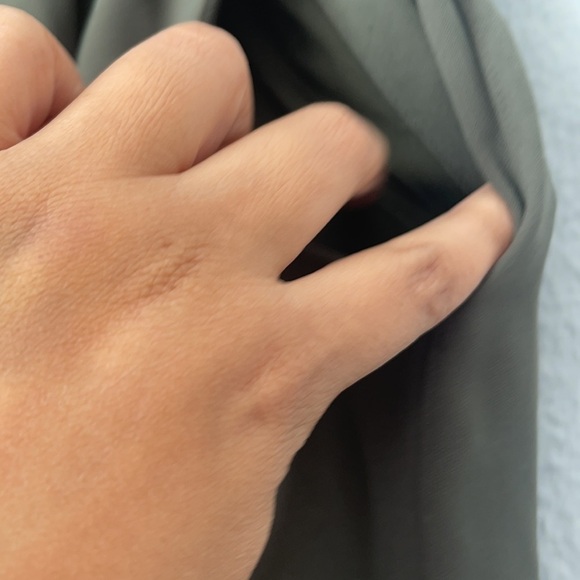 Lululemon Noir Pant Dark Olive size 6 - Picture 10 of 16